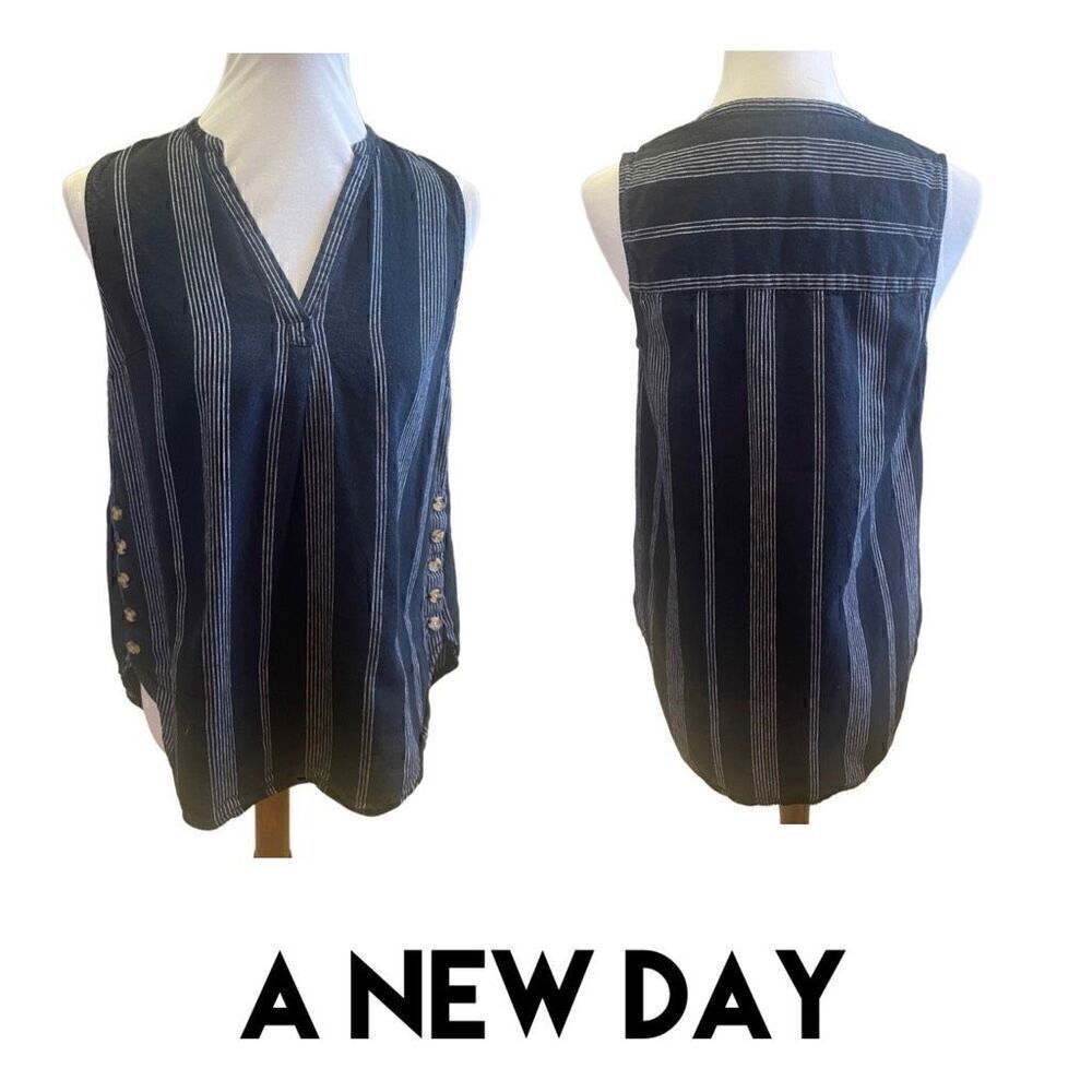 A New Day Black And Gray Striped Sleeveless V-Neck Linen/Cotton Blend Top Size M